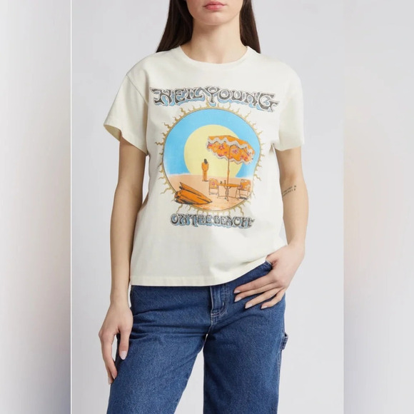 Daydreamer Tops - NWOT Daydreamer Neil Young on the Beach Tour Tee Size XS